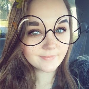 Meet your Posher, Mahrissa